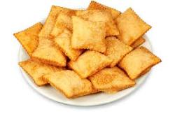 PASTELZINHO DE FRANGO