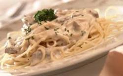 ESPAGUETE DE CARNE DO SOL